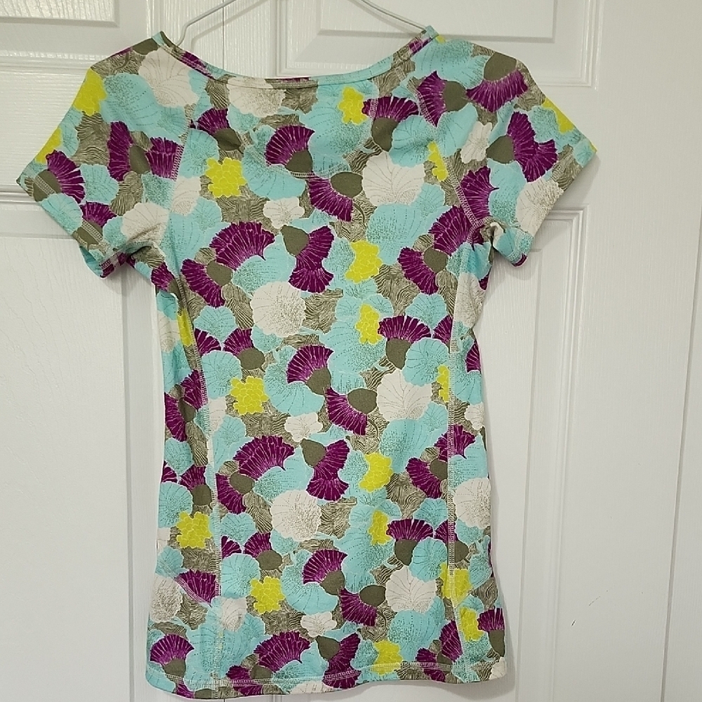 The North Face Purple Pink Fitted Short Sleeve Tee - Picture 3 of 3